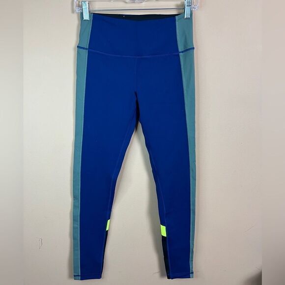 Victoria’s Secret Sport Blue & Teal Knockout Active Leggings Size Small NWOT - Picture 1 of 4